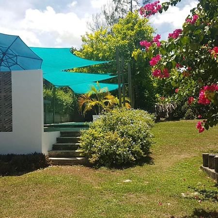 Ancella'S Garden Apartment-Beach-5Min Drive, 1 Hr Montego Bay, 25 Mins Ocho Rios, Continental Breakfast Runaway Bay Eksteriør bilde