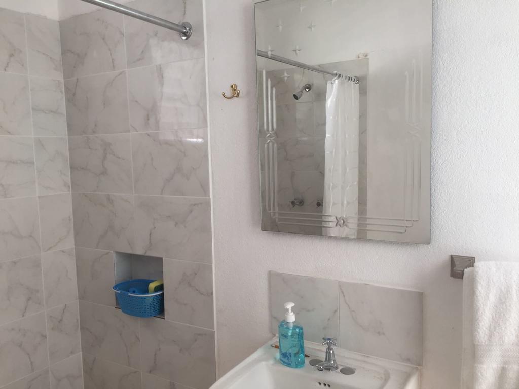Ancella'S Garden Apartment-Beach-5Min Drive, 1 Hr Montego Bay, 25 Mins Ocho Rios, Continental Breakfast Runaway Bay Eksteriør bilde